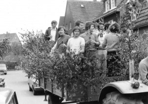 1971-umzug2-1024